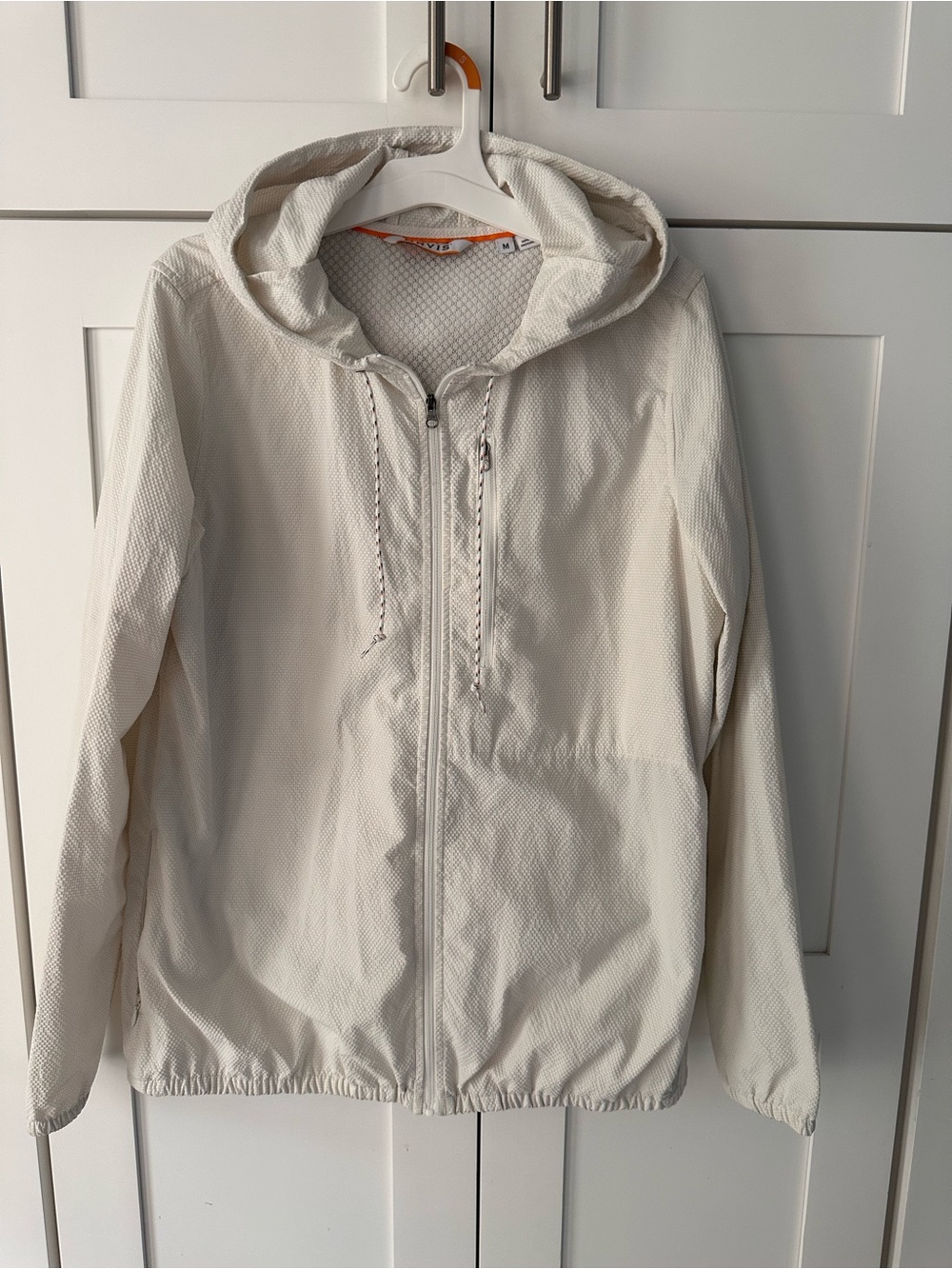 Orvis Women’s Cream Lightweight Hooded Windbreaker M